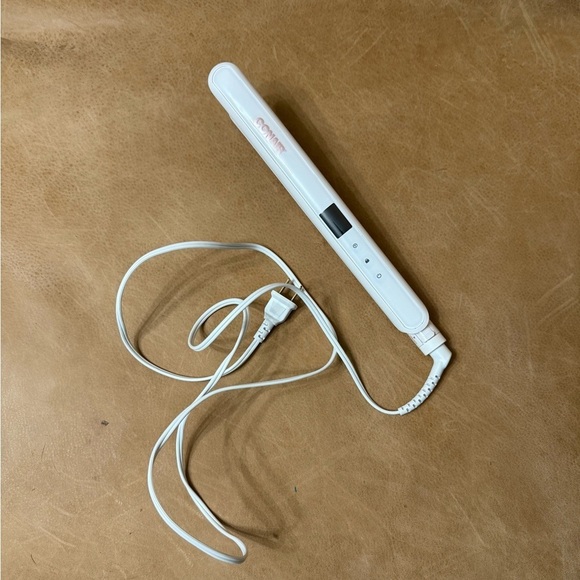 Conair Double Ceramic Flat Iron 1-inch Digital Flat Iron Used A Handful Of Times - Picture 2 of 7